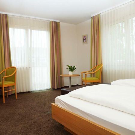Hotel Krauthof Людвигсбург Экстерьер фото